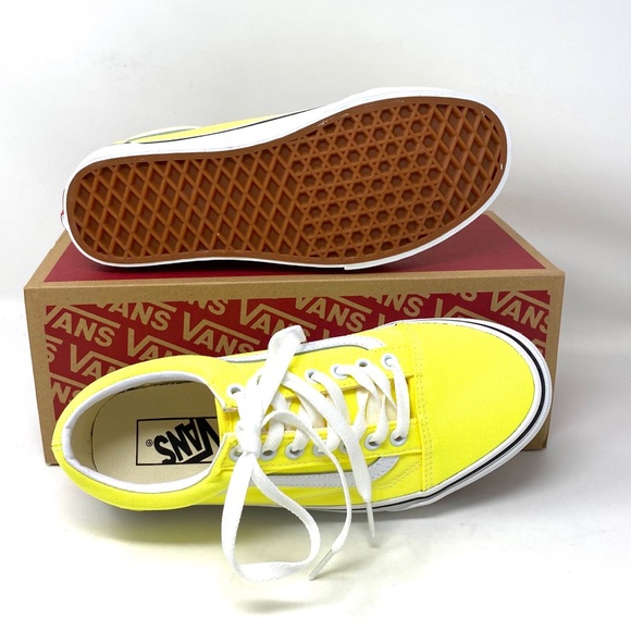 VANS 🔥SALE🔥 Old Skool Canvas Neon Lemon Tonic Shoes Women’s 7 Size VN0A4U3BWT7 - Picture 2 of 11